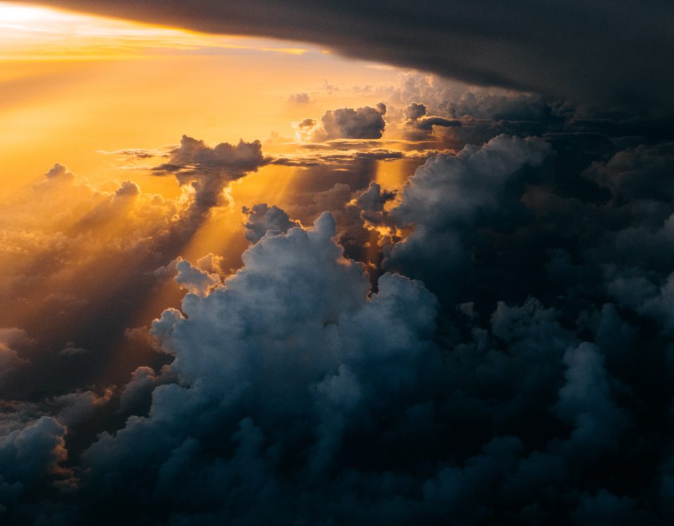 Teoría de los Contrastes o Contrarios